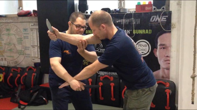 Fight off C’est le ring de Wavre Moins encombré mais beaucoup plus convivial Fight off C’est le ring de Wavre Moins encombré mais beaucoup plus convivial