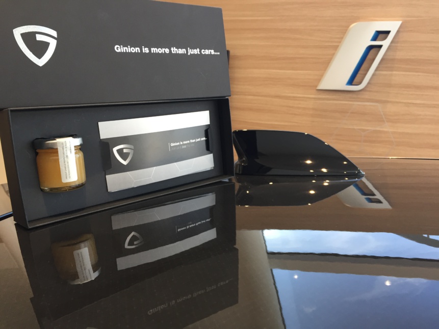 Ginion Wavre offre dorénavant des pots de miel – provenant de leurs propres ruches – aux clients pour attirer leur attention sur la menace qui pèse sur la biodiversité. Ginion Wavre offre dorénavant des pots de miel – provenant de leurs propres ruches – aux clients pour attirer leur attention sur la menace qui pèse sur la biodiversité.