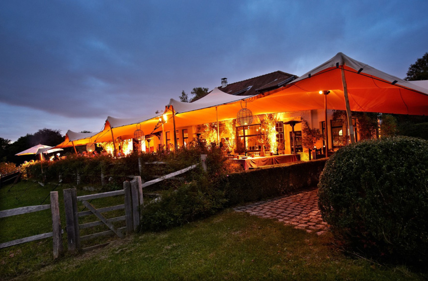 Location de tente pour un event en Brabant wallon ? Organic concept et les tentes Silhouette. (Berbère) Location de tente pour un event en Brabant wallon ? Organic concept et les tentes Silhouette. (Berbère)