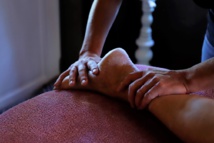 Massage Genval - Brabant wallon : La massothérapeute Caroline Jooris à Rixensart vous ouvre le chemin du massage initiatique... Massage Genval - Brabant wallon : La massothérapeute Caroline Jooris à Rixensart vous ouvre le chemin du massage initiatique...