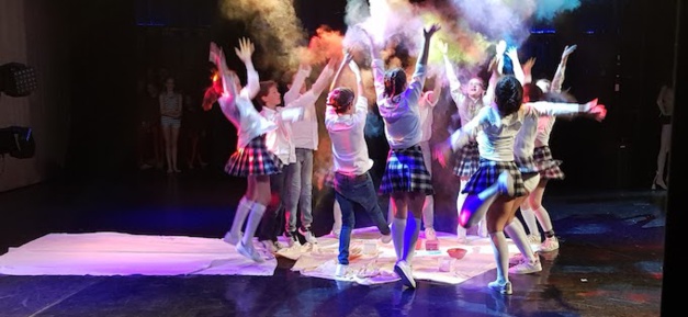 Espace Santé Nivelles : Ecole et cours de danse à Nivelles (Brabant wallon), mise en forme tous niveaux de 2 à 82 ans… Espace Santé Nivelles : Ecole et cours de danse à Nivelles (Brabant wallon), mise en forme tous niveaux de 2 à 82 ans…