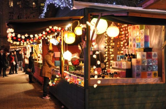 Waterloo : Un village de Noël dans le Centre Waterloo : Un village de Noël dans le Centre