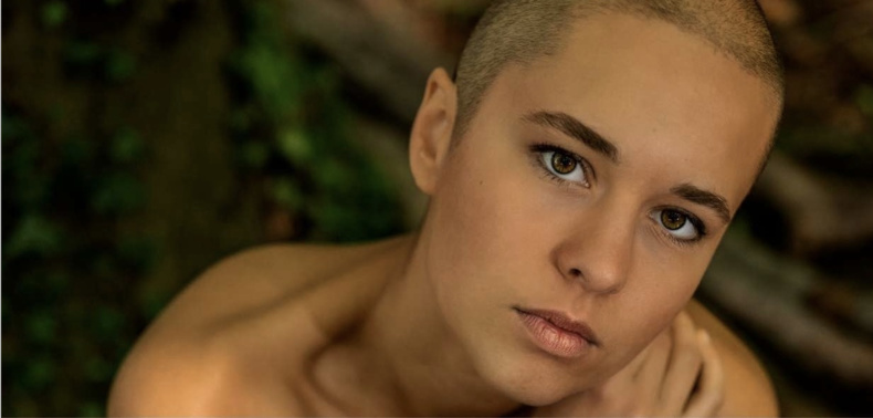 Maya Nashoba | Chanson Pop Folk... avec une touche d'Orient Maya Nashoba | Chanson Pop Folk... avec une touche d'Orient