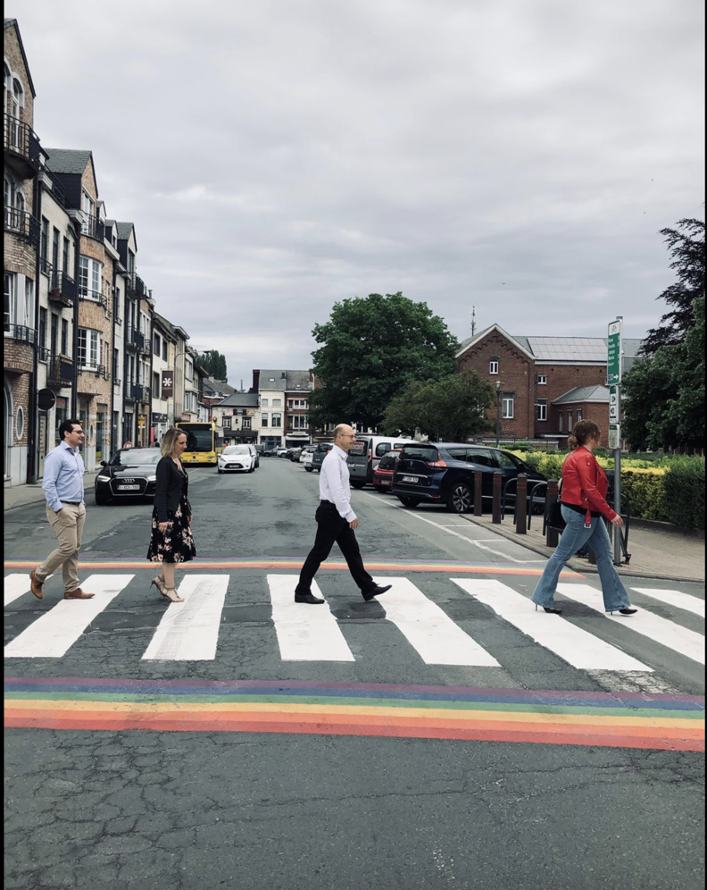 Inauguration passages piétons à Wavre à l'occasion de la Journée Mondiale contre l'homophobie, la transphobie et la biphobie Inauguration passages piétons à Wavre à l'occasion de la Journée Mondiale contre l'homophobie, la transphobie et la biphobie
