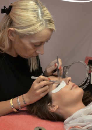 Le Boudoir d'Emma - Extension de cils (Waterloo) Le Boudoir d'Emma - Extension de cils (Waterloo)