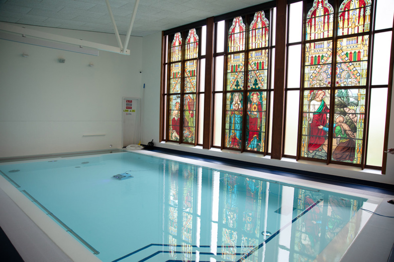 La Hulpe - piscine pour personnes à mobilité réduite La Hulpe - piscine pour personnes à mobilité réduite