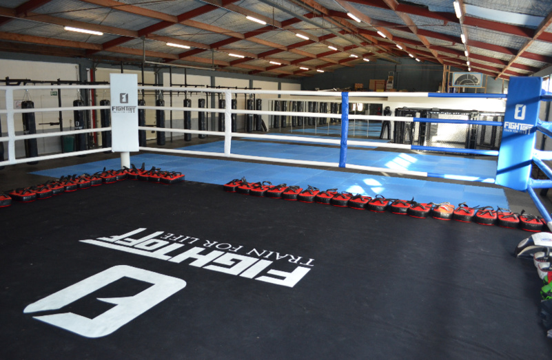 Fight-Off Wavre : Embouteillage sur le ring… (Boxe - Krav Mag - MMA - Wavre - Brabant wallon) Fight-Off Wavre : Embouteillage sur le ring… (Boxe - Krav Mag - MMA - Wavre - Brabant wallon)