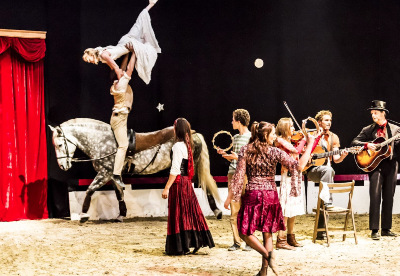 Tempo d'Eole une compagnie de cirque équestre Tempo d'Eole une compagnie de cirque équestre