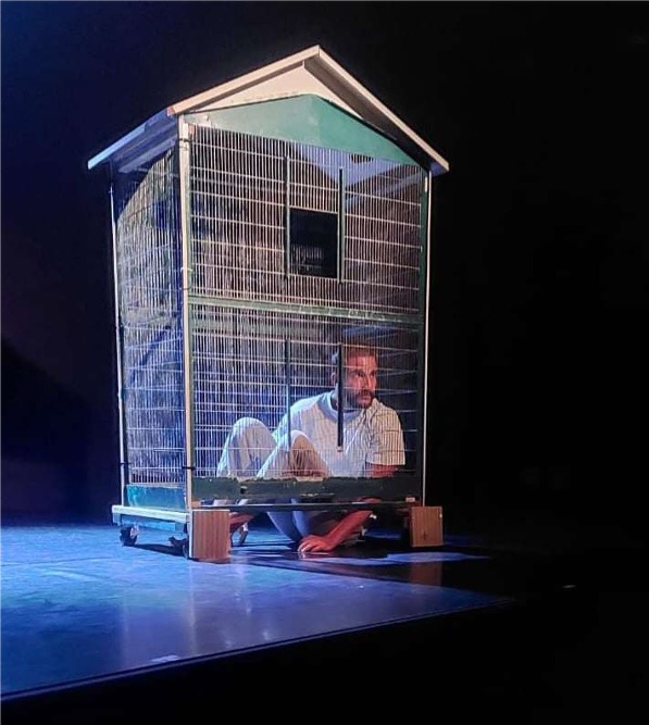 Place aux Artistes 2024 sur la Place Communale de Genval Place aux Artistes 2024 sur la Place Communale de Genval