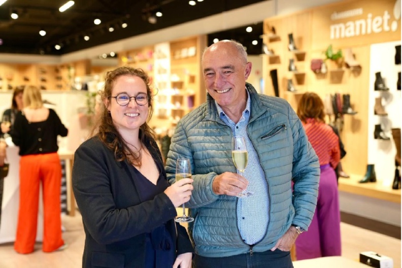 Chaussures Maniet ! Luxus inaugure sa quatrième boutique au Luxembourg et vise un million de paires vendues d’ici 2025 Chaussures Maniet ! Luxus inaugure sa quatrième boutique au Luxembourg et vise un million de paires vendues d’ici 2025