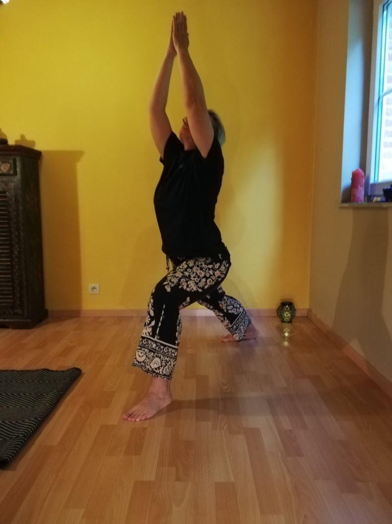 Gouttes de Réflexion 3 : Yoga et Relaxation, Deux Pratiques Différentes mais Complémentaires Gouttes de Réflexion 3 : Yoga et Relaxation, Deux Pratiques Différentes mais Complémentaires