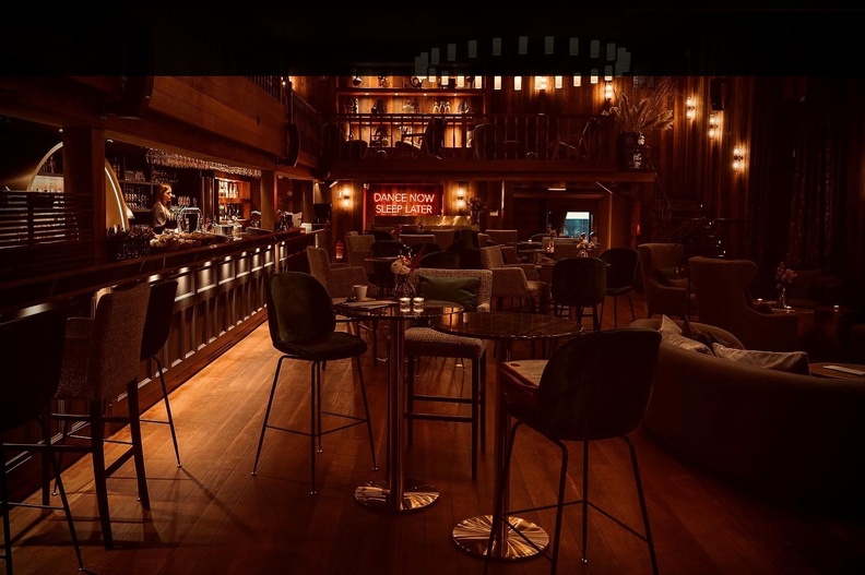 Le bar de l’Amusoir : un voyage au cœur de l’atmosphère londoniènne à waterloo Le bar de l’Amusoir : un voyage au cœur de l’atmosphère londoniènne à waterloo