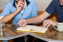 Grégory Descamps : L’art d’organiser le travail et de gérer des équipes avec agilité Grégory Descamps : L’art d’organiser le travail et de gérer des équipes avec agilité