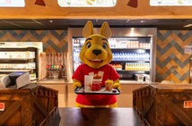 Walibi Belgium recrute pour ses 50 ans : une campagne décoiffante ! Walibi Belgium recrute pour ses 50 ans : une campagne décoiffante !