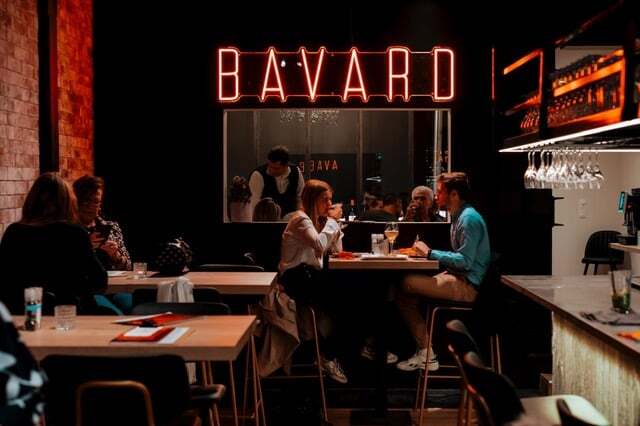 Le Bavard : bar à vins & tapas à Genval Le Bavard : bar à vins & tapas à Genval