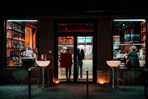 Le Bavard : bar à vins & tapas : un voyage au cœur des saveurs et de la convivialité à Genval Le Bavard : bar à vins & tapas : un voyage au cœur des saveurs et de la convivialité à Genval