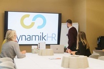 Dynamik HR : L’Humain au Cœur de la Gestion des Ressources Humaines Dynamik HR : L’Humain au Cœur de la Gestion des Ressources Humaines