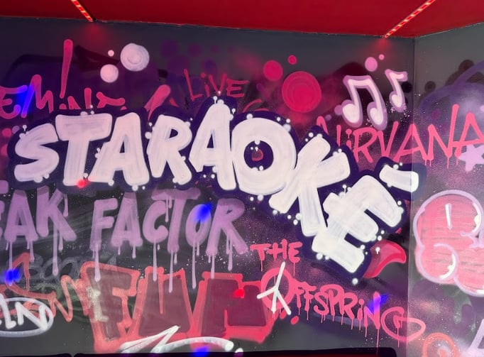 Karaoké box, Bonne humeur, Expérience immersive Karaoké box, Bonne humeur, Expérience immersive