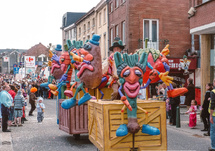 Carnavals, feux, tradition Carnavals, feux, tradition