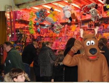 COURT-SAINT-ETIENNE: Marché de Noël