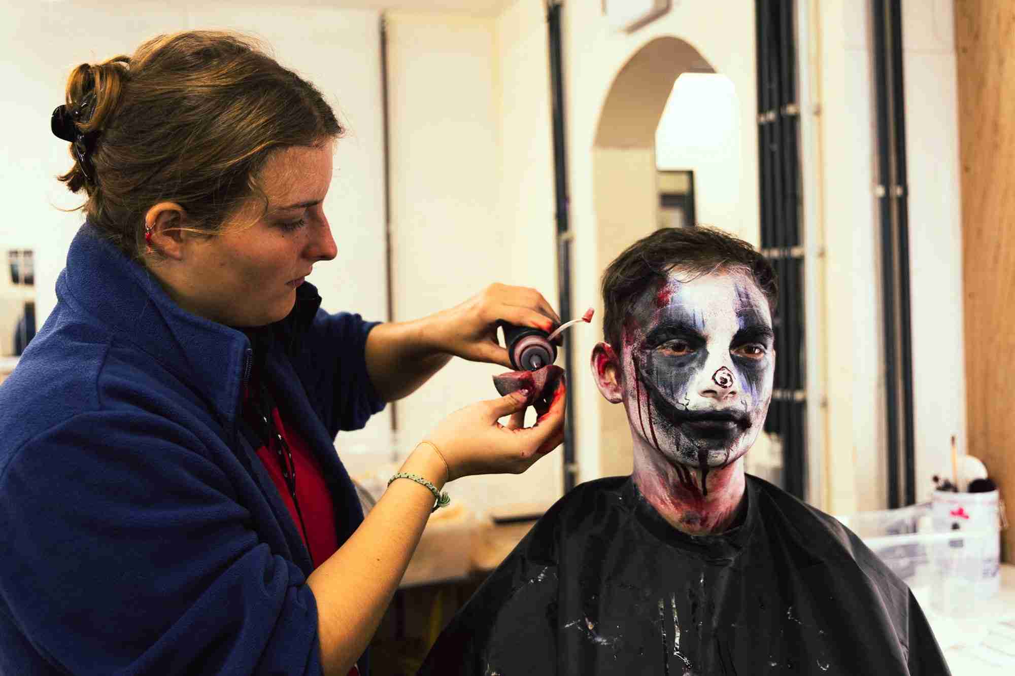 Walibi, Ibilaw, Recrutement