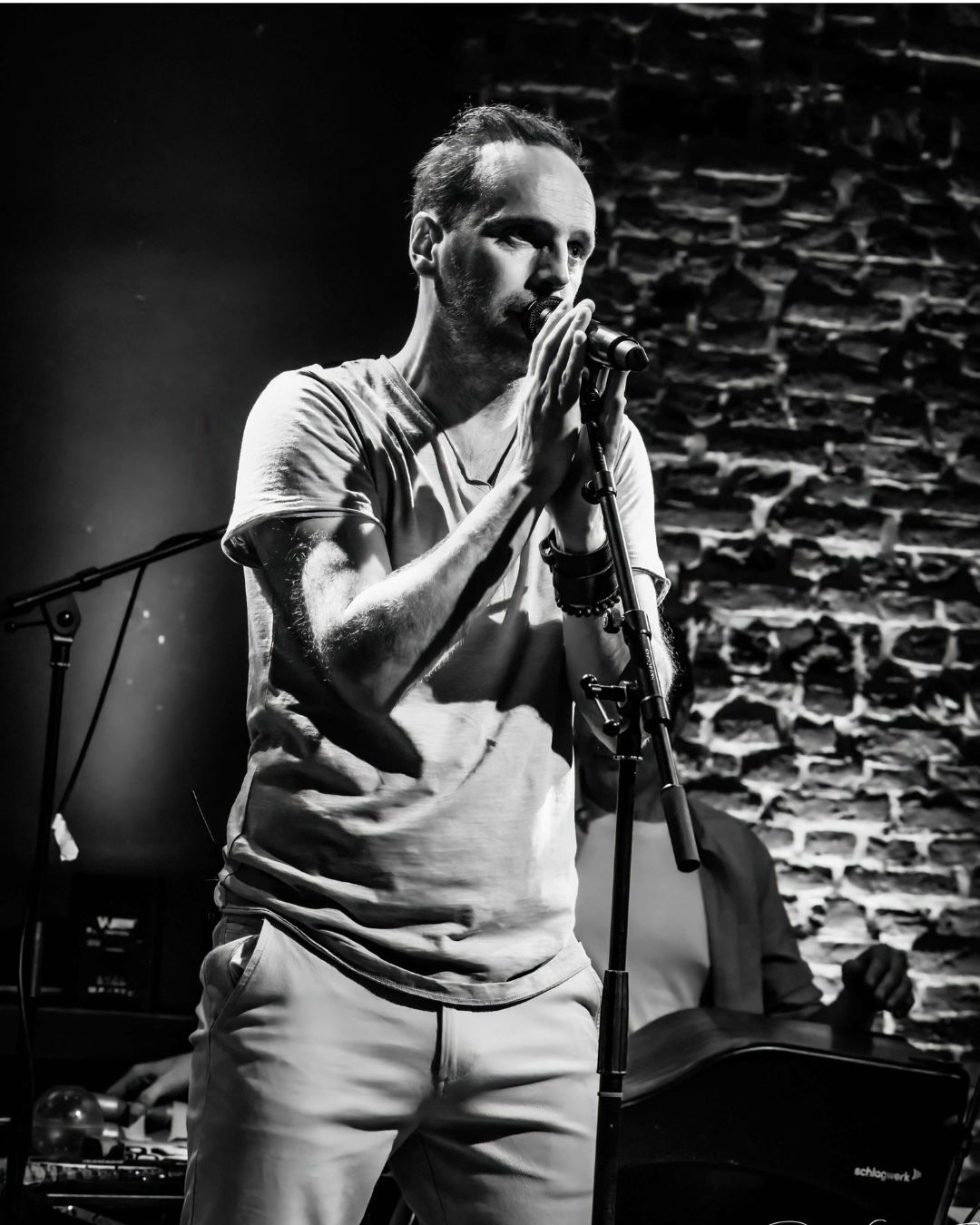 Tameoh, une voix entre deux cultures qui fait voyager en musique
