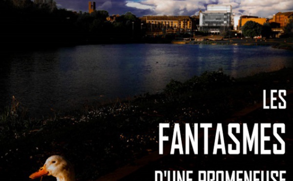 Louvain-la-Neuve : Les Fantasmes d'une promeneuse solitaire / Spectacle déambulatoire