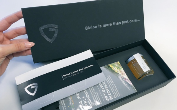 Ginion Wavre offre dorénavant des pots de miel – provenant de leurs propres ruches – aux clients pour attirer leur attention sur la menace qui pèse sur la biodiversité.