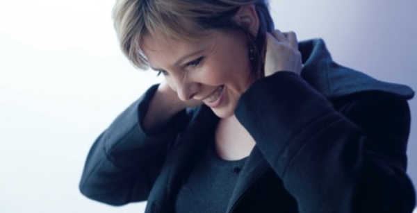 Eliane Reyes - UN RETOUR TOUJOURS AUSSI ENCHANTEUR