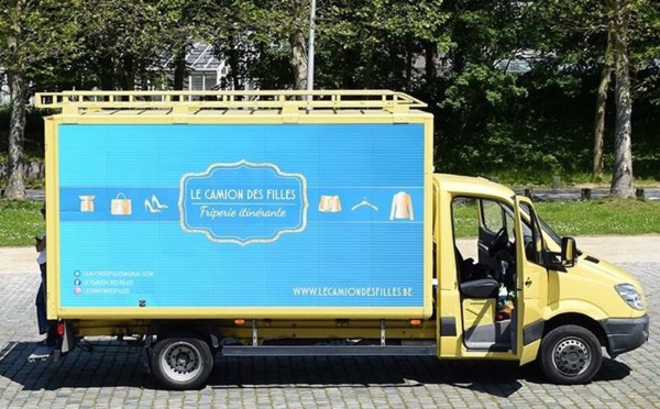 Brabant wallon : Découvrez le camion friperie, une manière responsable de faire vos achats à proximité de chez vous.
