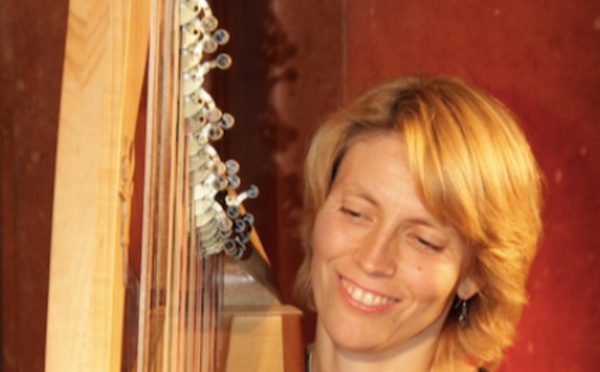 Vanessa Gerkens : Une Harpiste Passionnée et Innovante