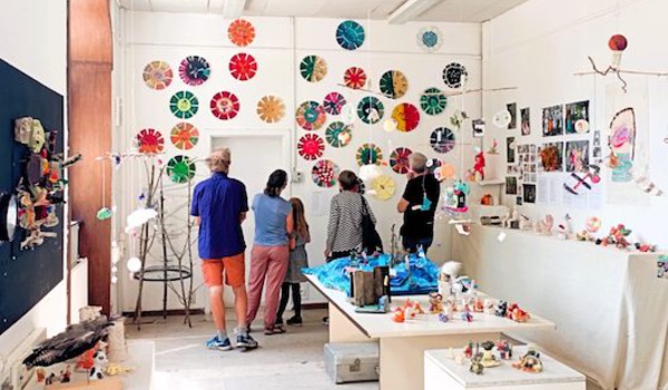 Vivez l'art et la convivialité : L'exposition des Léz'Arts au 38