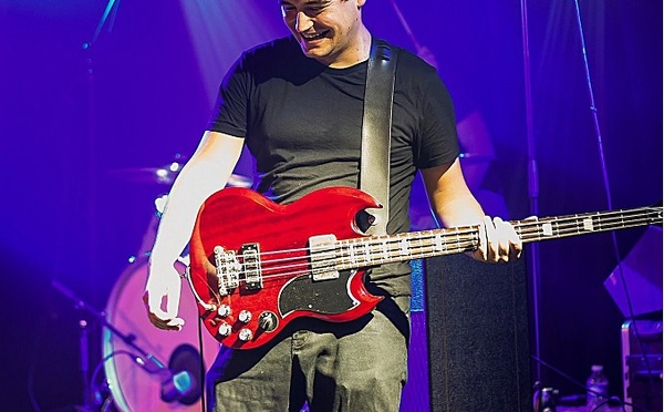 ToloV : la nouvelle voix pop rock qui émerge de Nivelles