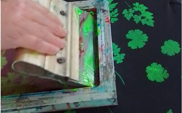 Découvrez l’art de la sérigraphie textile à Nivelles