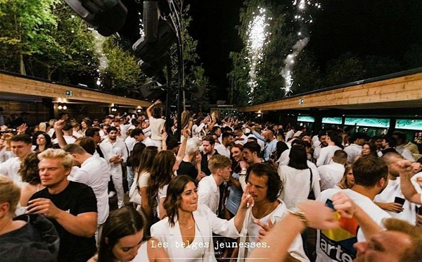 Soirée blanche,  Ambiance festive, Terrasse chic