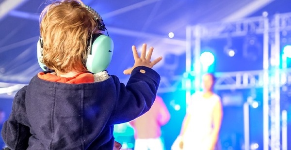 Hélé’Sing : Un Nouveau Festival Musical et Familial au Château d’Hélécine