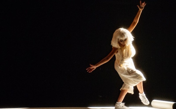 « La Poupée de Monsieur K » : un spectacle poétique entre ombres et lettres perdues