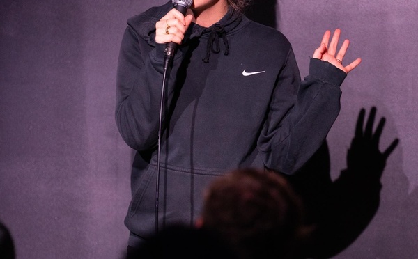 Spectacle stand-up à Waterloo : “Bistro Bar Drôle” revient le 11 mars 2026