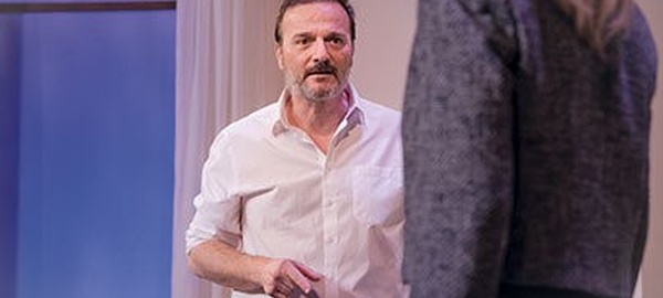 Le Prénom : une comédie grinçante et jubilatoire au cœur des relations humaines