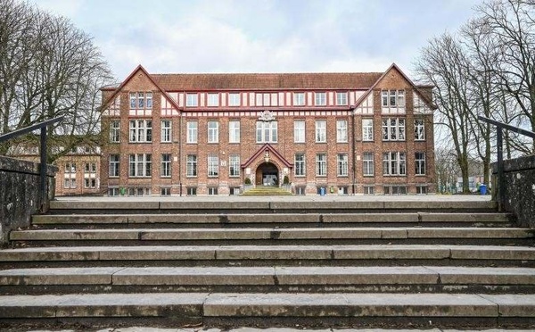 Quand l'école devient décor de clip : le Collège Cardinal Mercier sous les projecteurs mondiaux