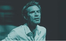 « C’était mieux après » : Alexis Goslain fait rire et chavirer au Théâtre de la Valette